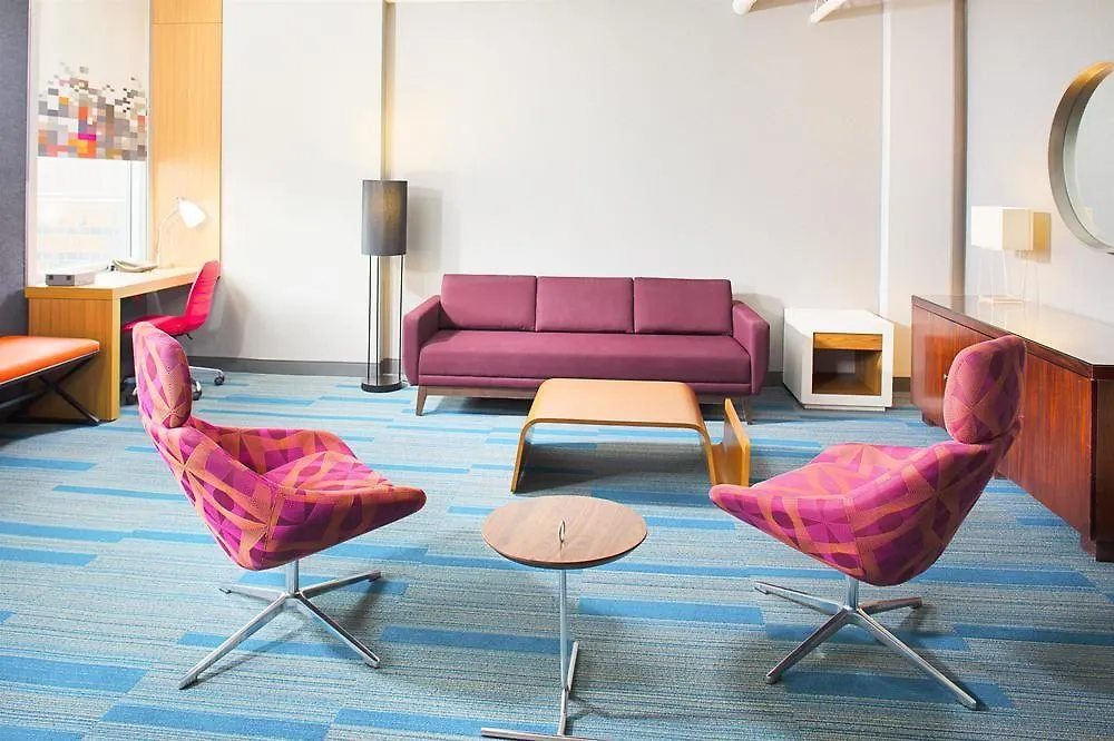 Aloft Charlotte City Center Hotel