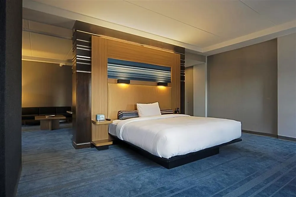 ** Hotel Aloft Charlotte City Center United States
