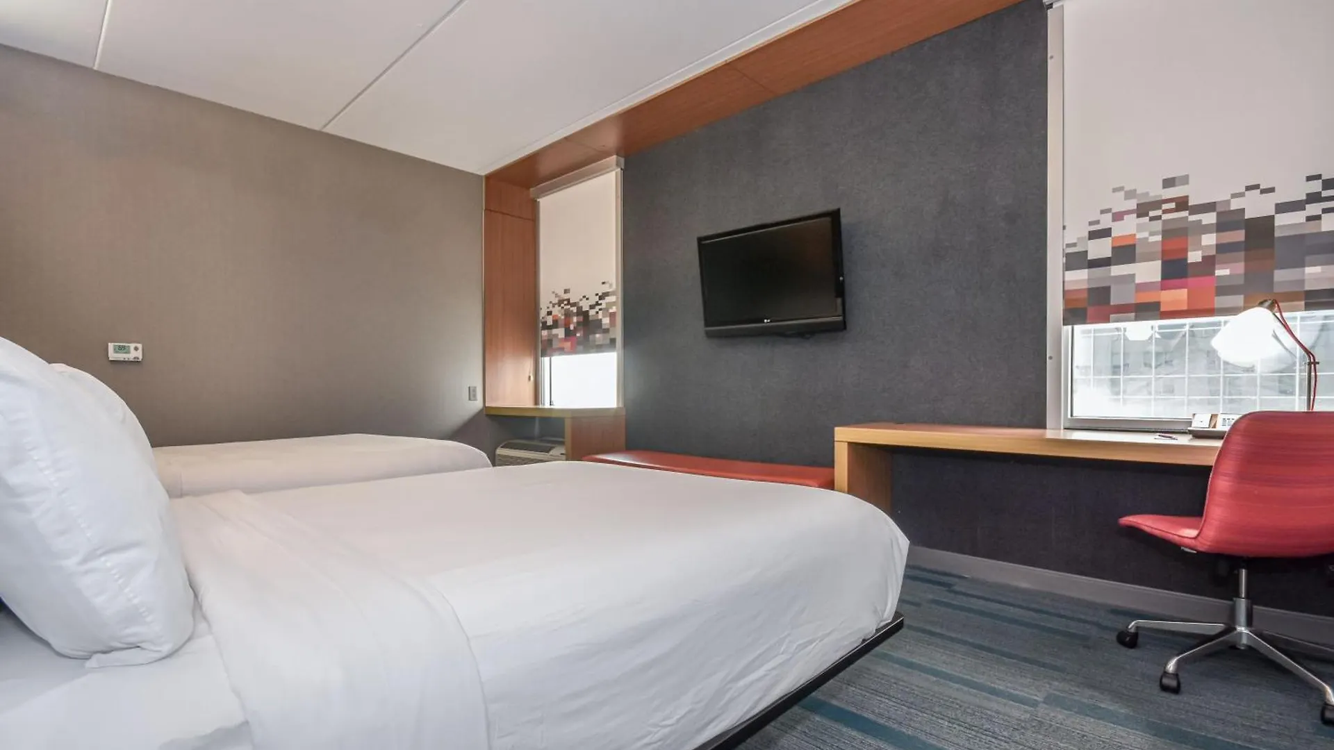 Aloft Charlotte City Center