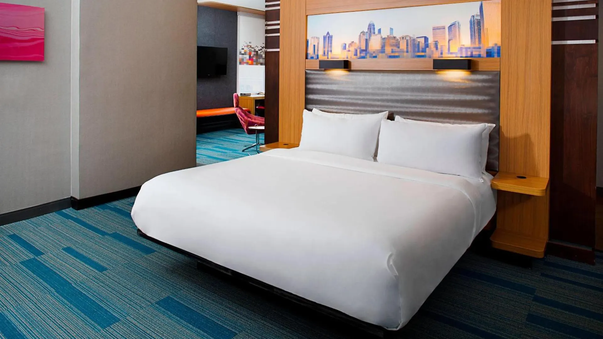 Aloft Charlotte City Center Hotel