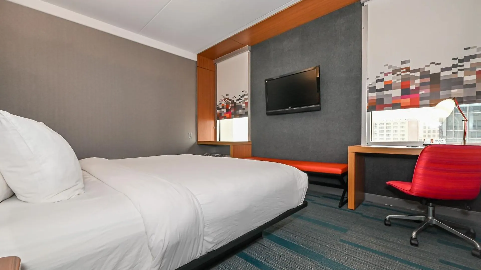 Aloft Charlotte City Center Hotel