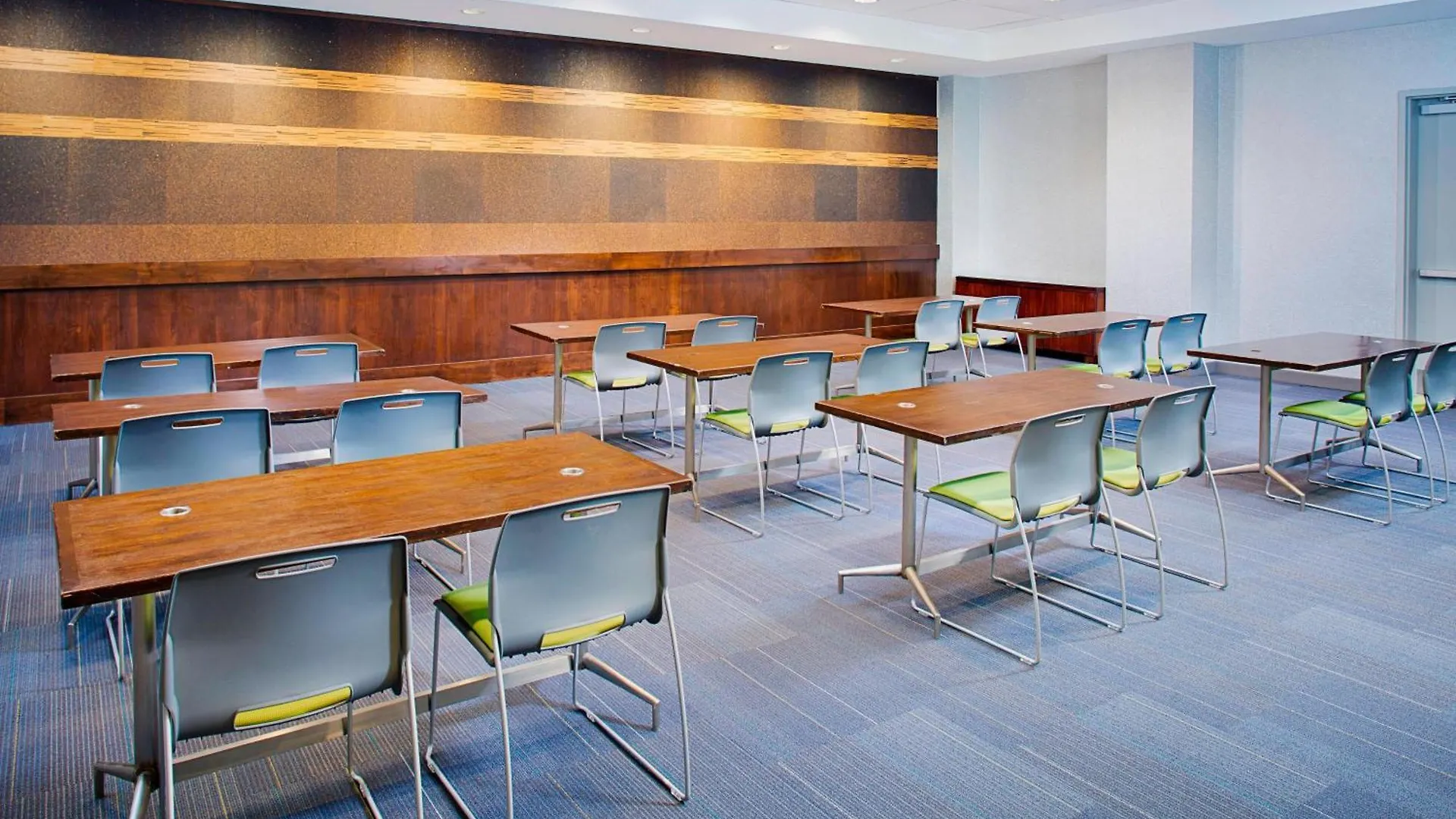 Aloft Charlotte City Center Hotel